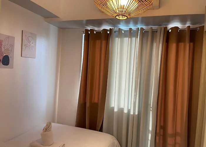 The Pinkdoor Moa Staycation At Sea Residences Apartahotel Manila