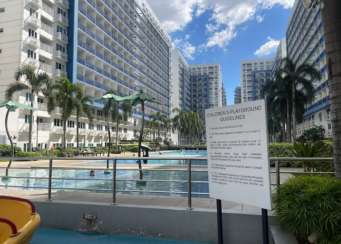 The Pinkdoor Moa Staycation At Sea Residences 3* Manila