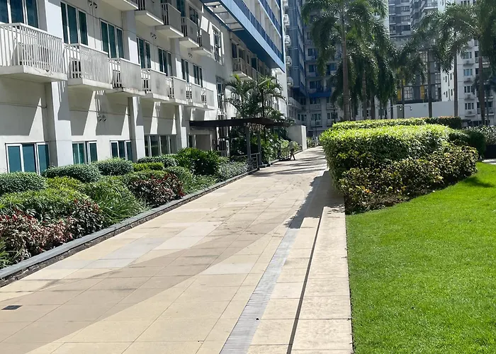 Apartahotel The Pinkdoor Moa Staycation At Sea Residences Manila