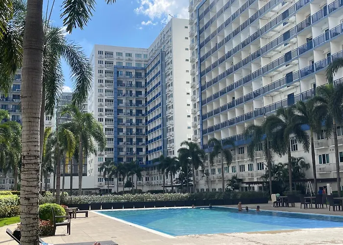 The Pinkdoor Moa Staycation At Sea Residences