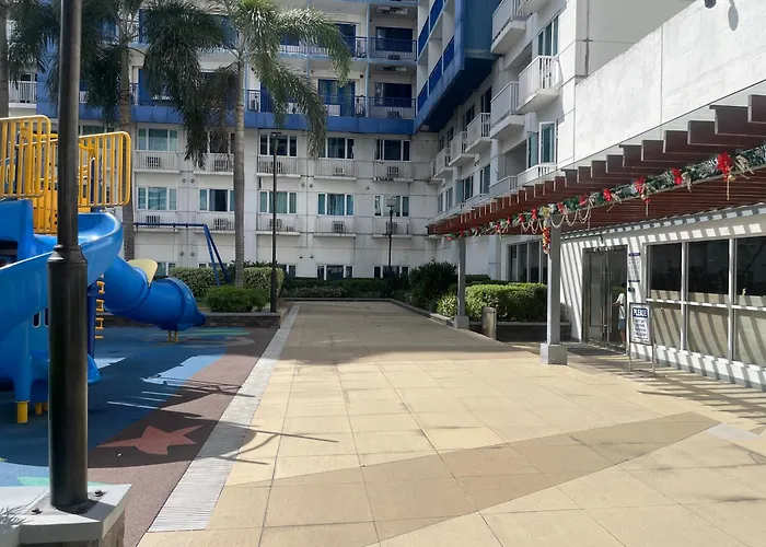 The Pinkdoor Moa Staycation At Sea Residences Apartahotel