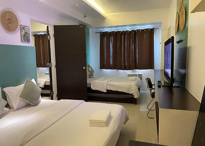 Apartahotel The Pinkdoor Moa Staycation At Sea Residences Manila