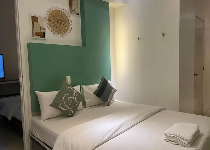 Apartahotel The Pinkdoor Moa Staycation At Sea Residences