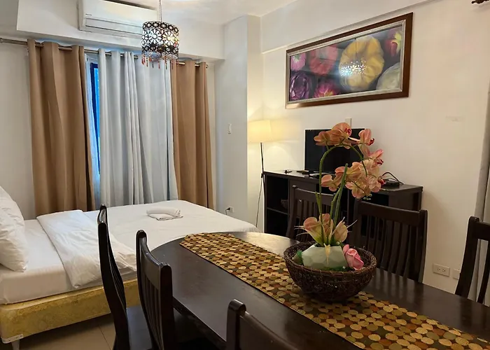 The Pinkdoor Moa Staycation At Sea Residences 3* Manila